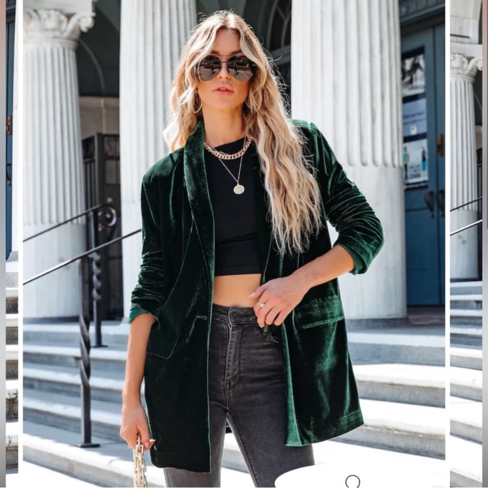 Vici Collection Endless Rose Chicest Pocketed Velvet Blazer - Emerald